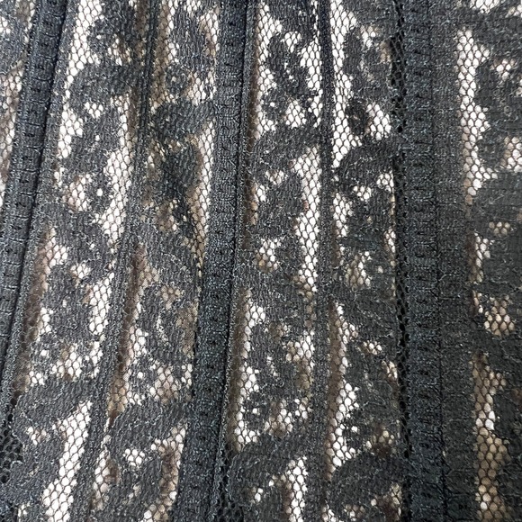 Ann Taylor LOFT Black Floral Lace A-Line Skirt 2P Paneled Eyelash Trim Romantic - Picture 5 of 9